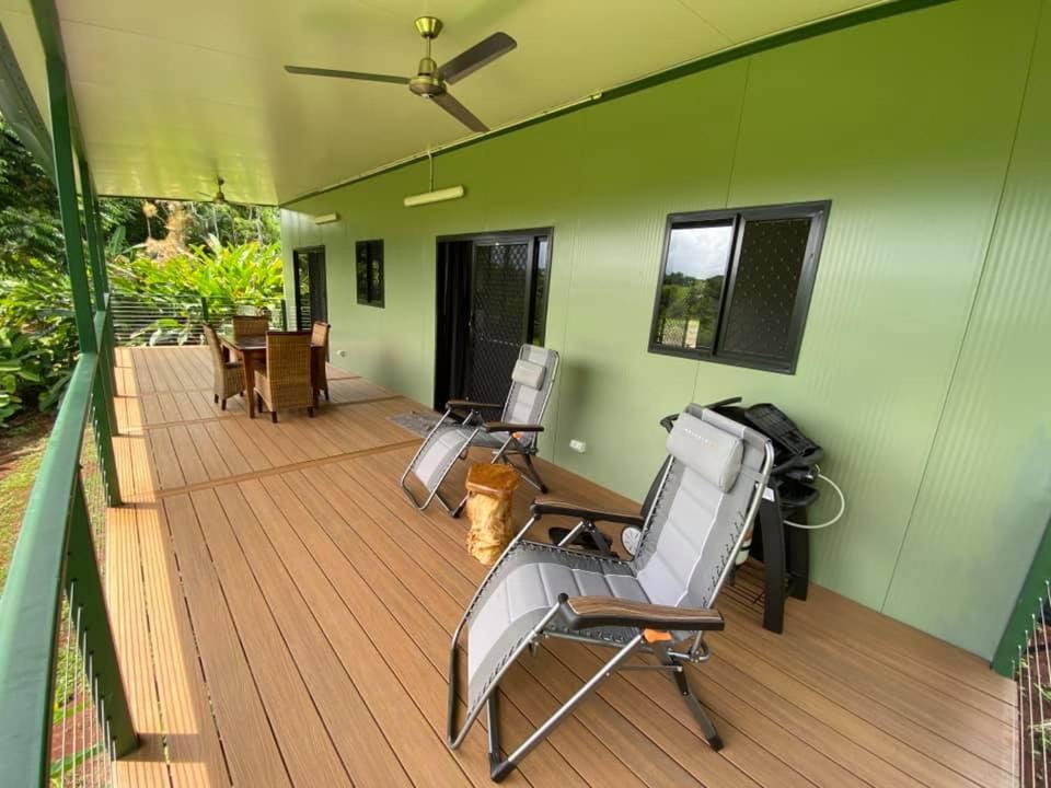 Mena Creek Flower House Exterior photo