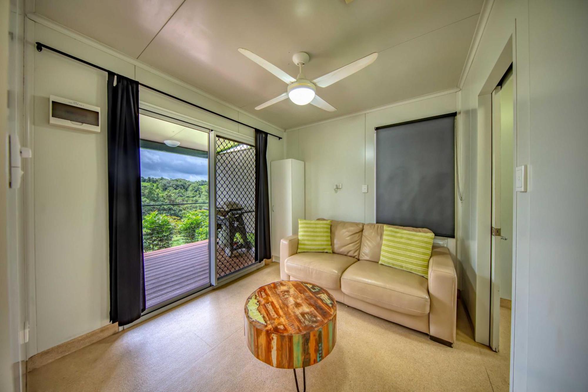 Mena Creek Flower House Exterior photo