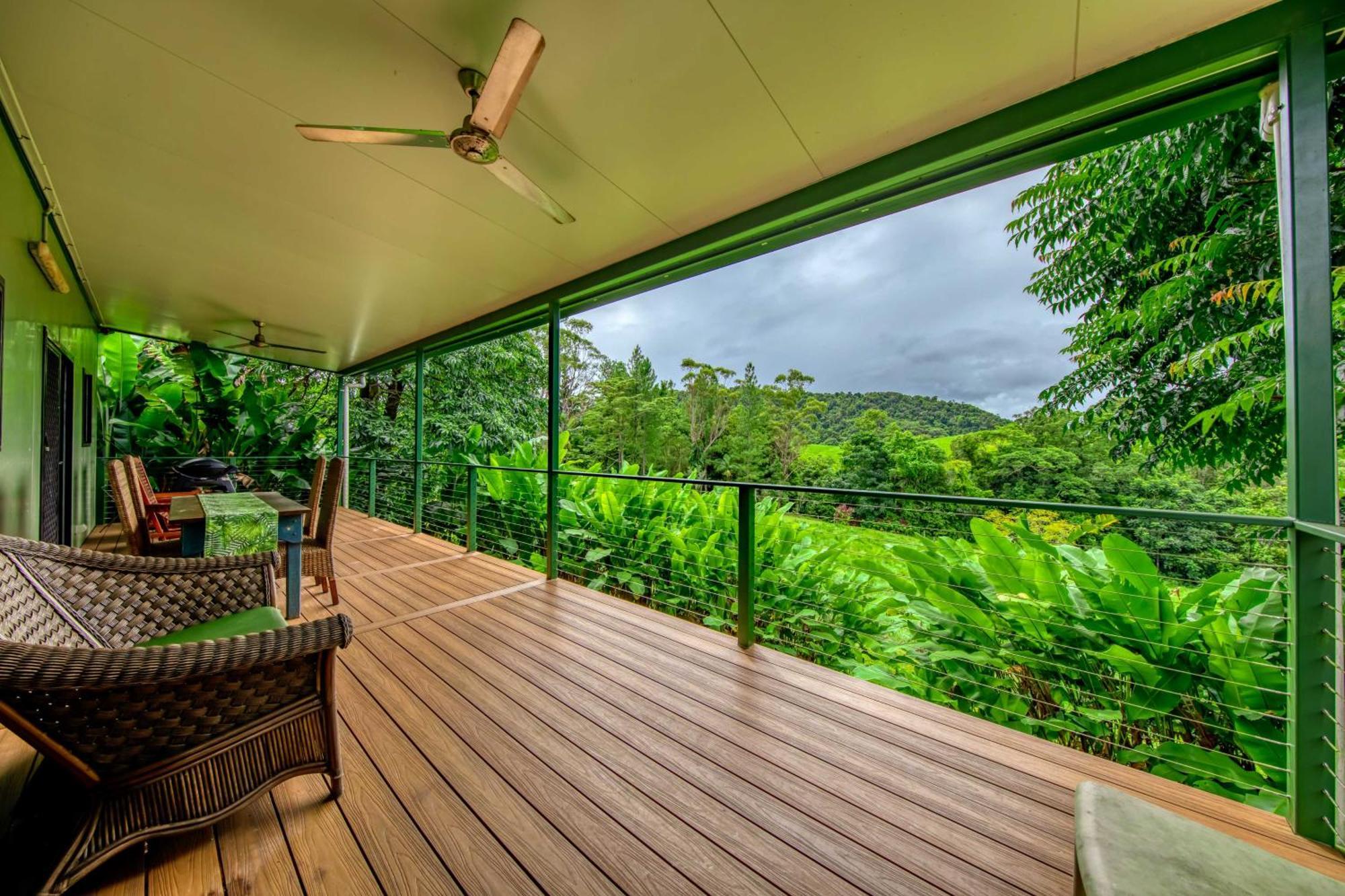 Mena Creek Flower House Exterior photo