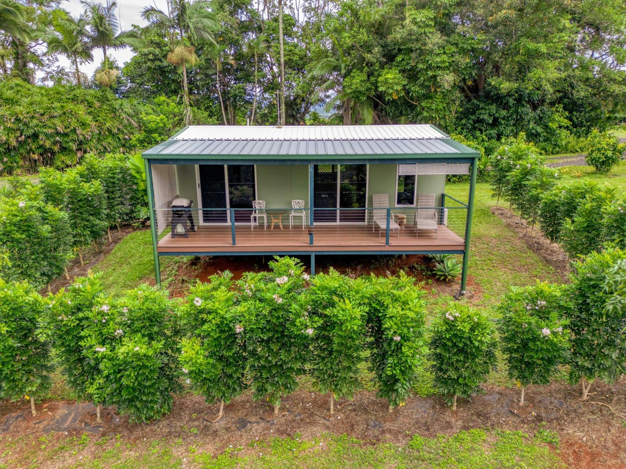 Mena Creek Flower House Exterior photo